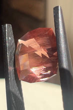 Load image into Gallery viewer, Faceted Oregon Sunstone With Schiller