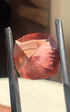 Load image into Gallery viewer, Faceted Oregon Sunstone With Schiller