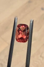 Load image into Gallery viewer, Red Schiller Oregon Sunstone
